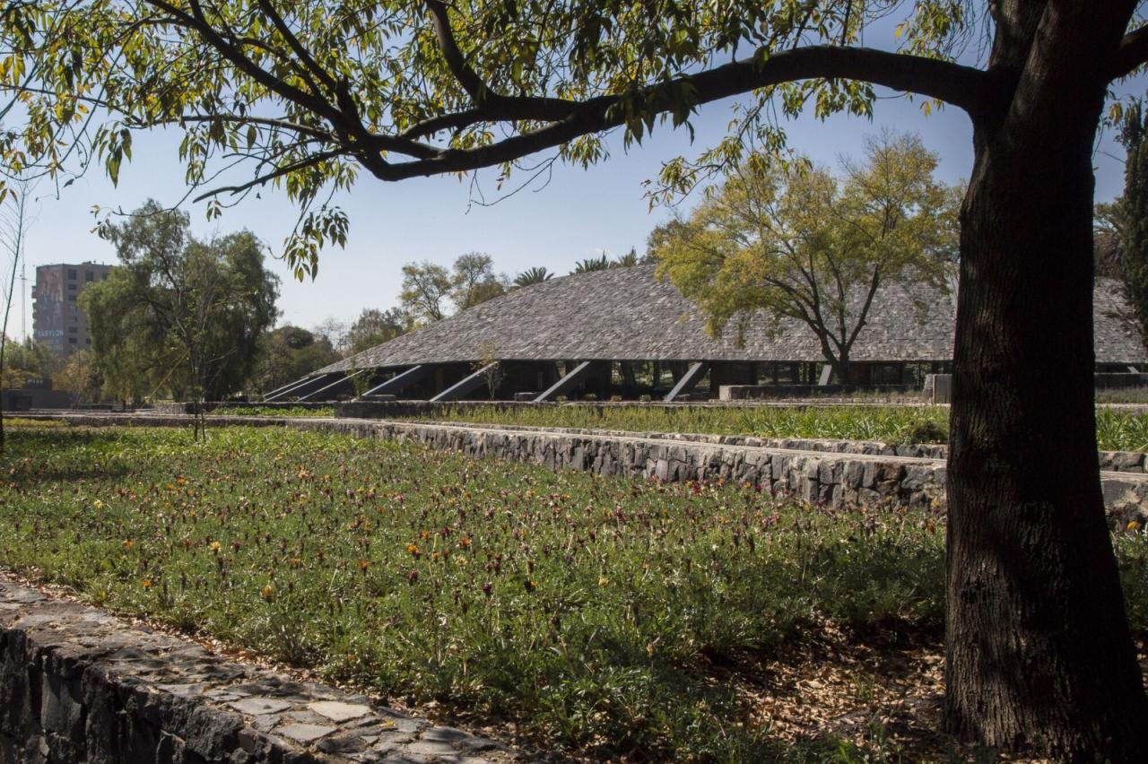 BIM建筑|覆盖在大地上，查普尔特佩克环境文化中心 / ERREqERRE Arquitectura y Urbanismo + Taller ID