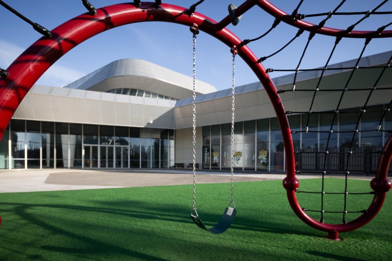 BIM建筑|体育运动催化城市生活：桐乡市全民健身中心暨李宁体育园 / PTD柏涛设计