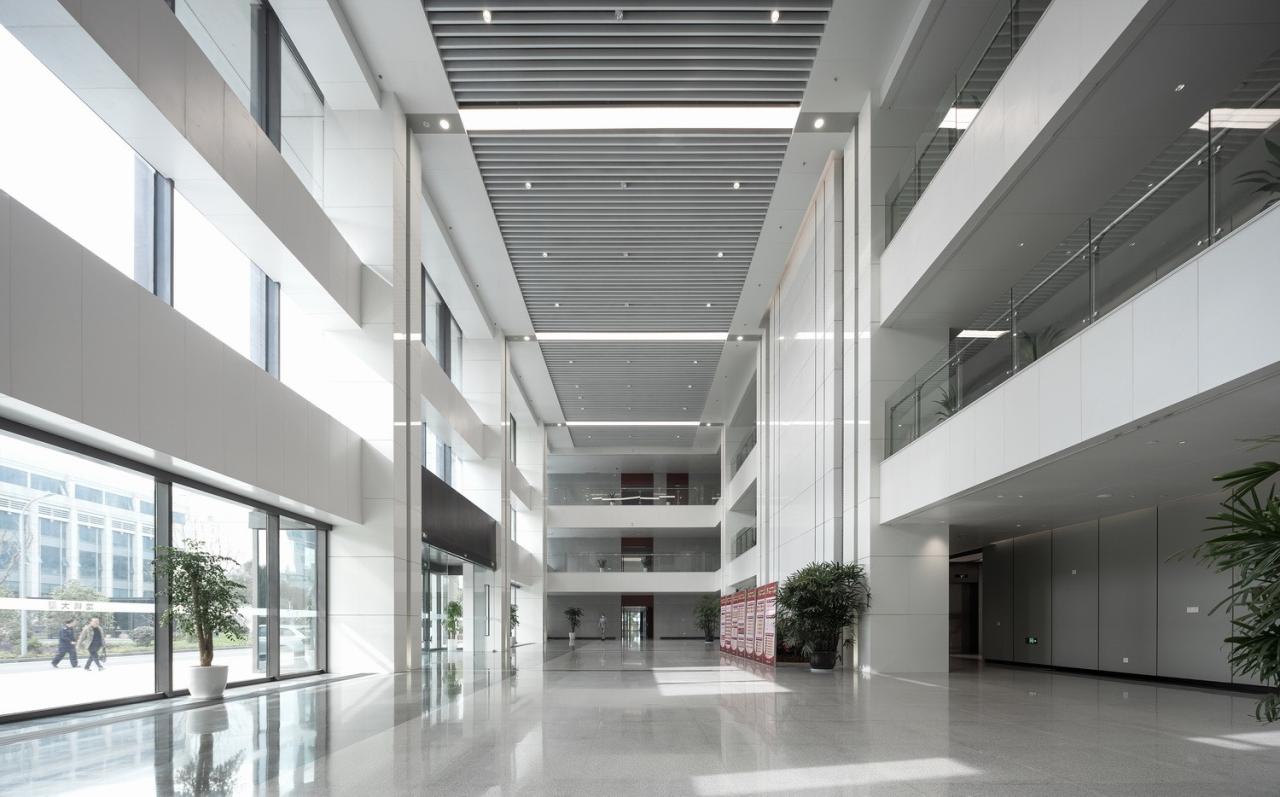 BIM建筑|龙城中轴华彩篇章·龙锦大厦 / 简和建筑