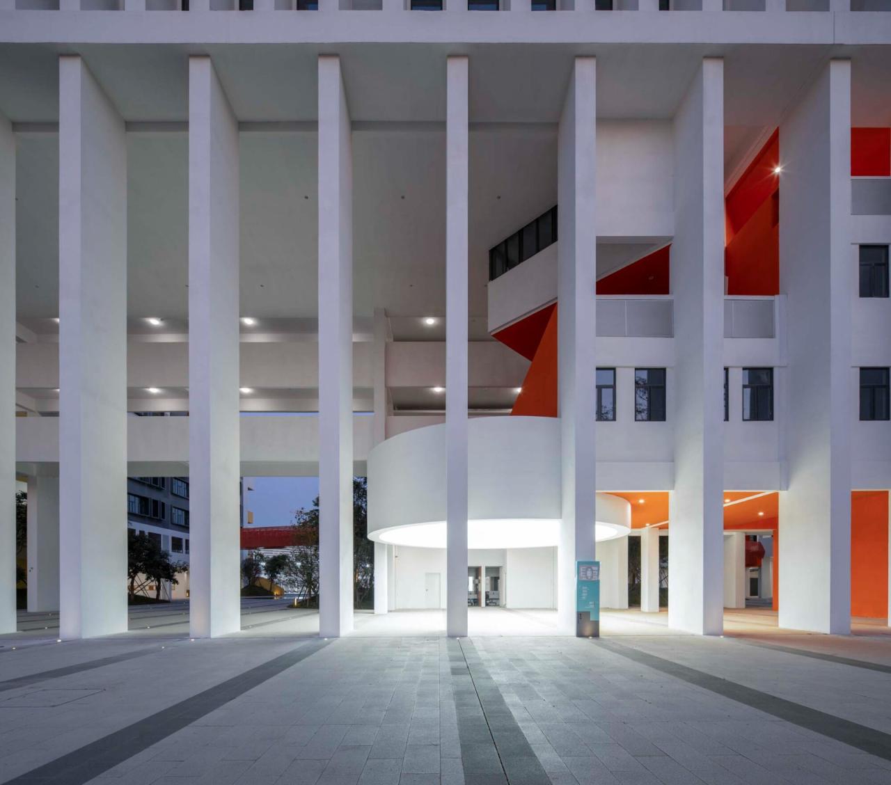 BIM建筑|南海桂城金桂高中 / 竖梁社