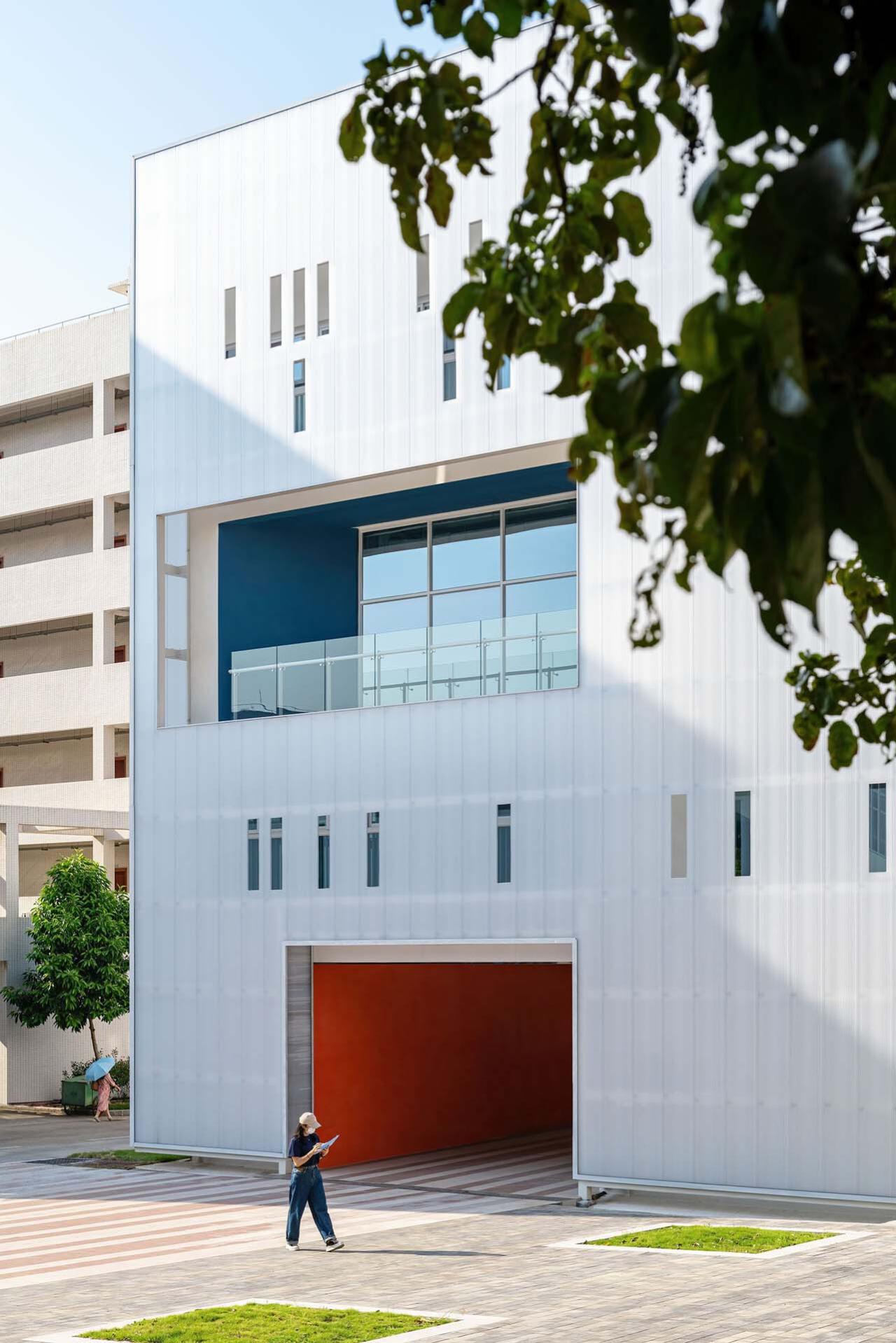 BIM建筑|河源市中小学科普教育馆 / 华南理工大学建筑设计研究院 陶郅工作室