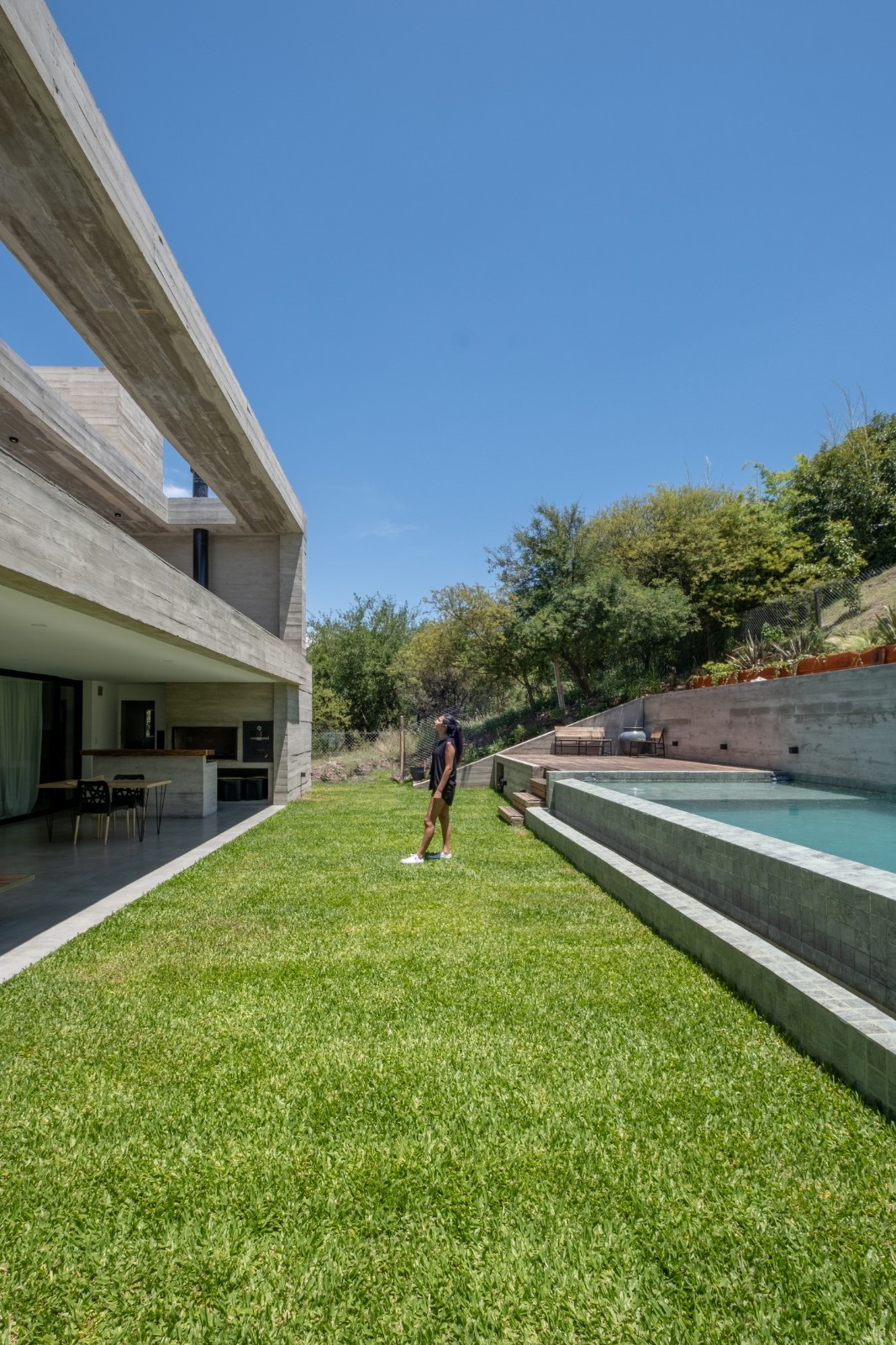 BIM建筑|竞技场中的房子 / Pablo Senmartin