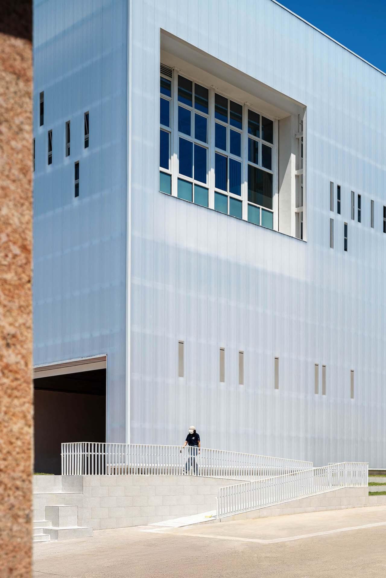 BIM建筑|河源市中小学科普教育馆 / 华南理工大学建筑设计研究院 陶郅工作室