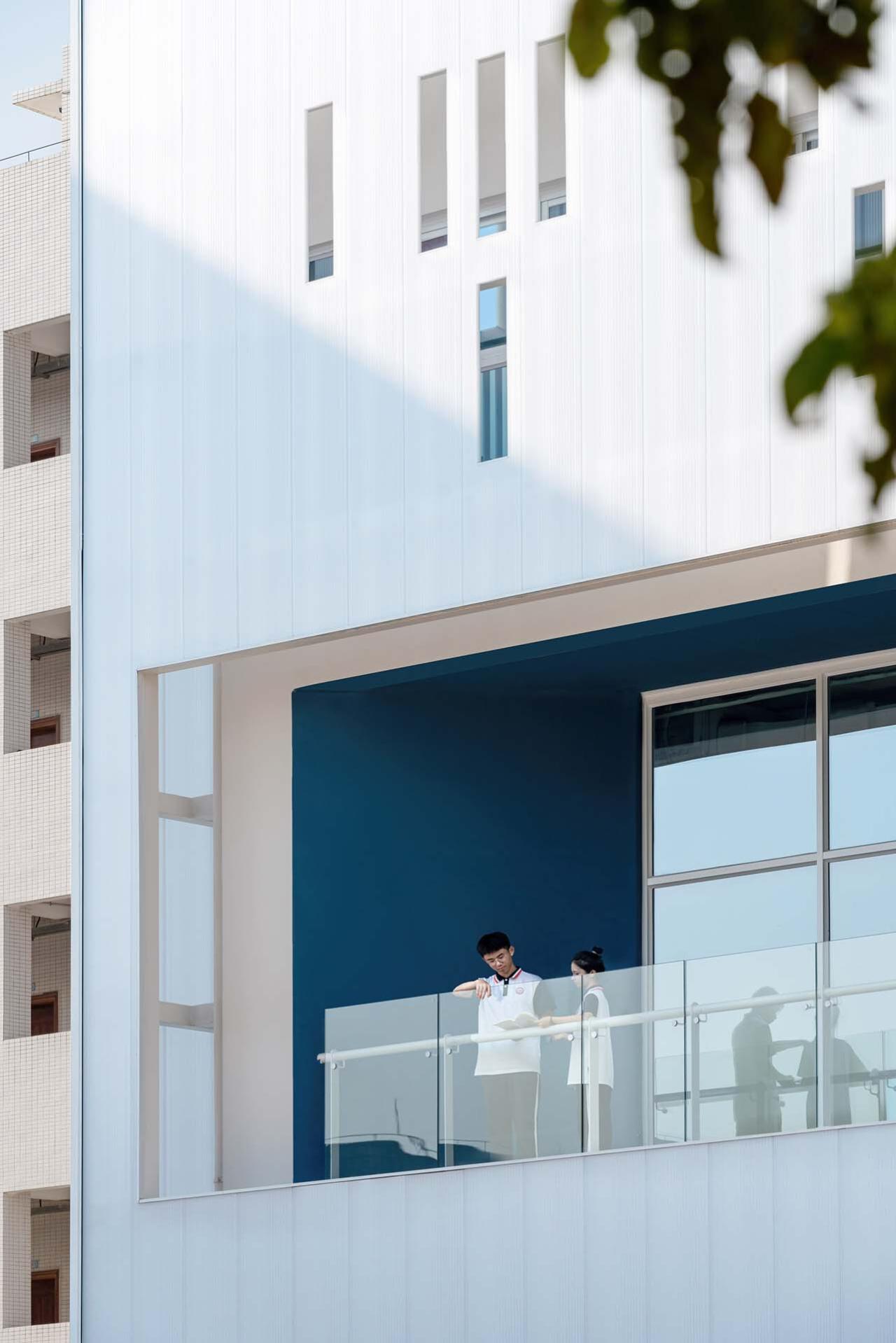 BIM建筑|河源市中小学科普教育馆 / 华南理工大学建筑设计研究院 陶郅工作室