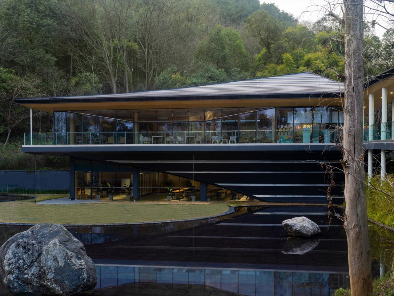 BIM建筑|竹文化的意象解读：崇州·竹艺村游客中心 / 小隐建筑