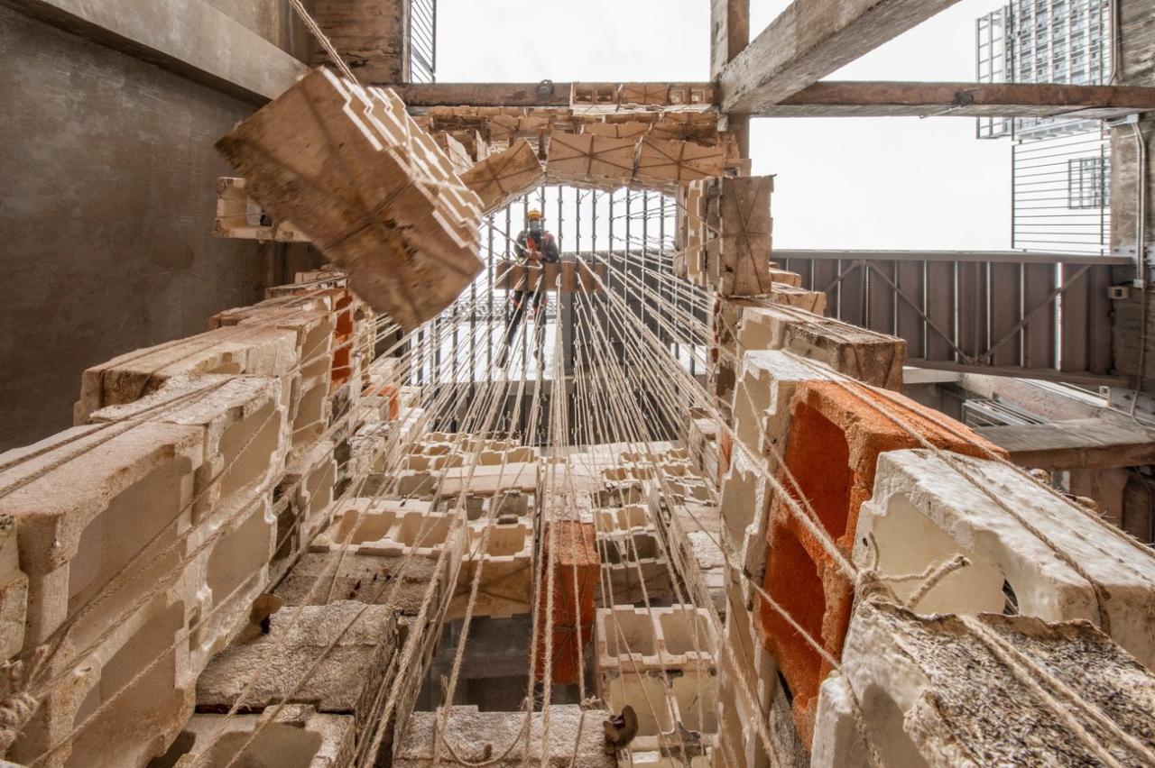 BIM建筑|反方向的构筑：蘑菇砖金字塔 / 陆轶辰 , Link-Arc建筑事务所