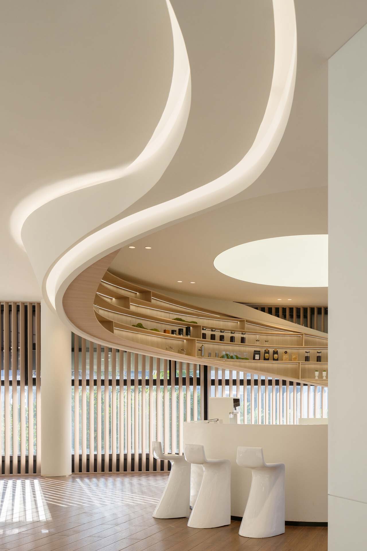 BIM建筑|BMW宝马前海客户体验中心 / 朱海博建筑设计事务所