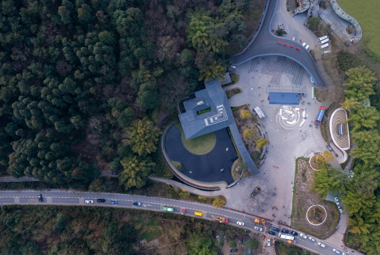 BIM建筑|竹文化的意象解读：崇州·竹艺村游客中心 / 小隐建筑