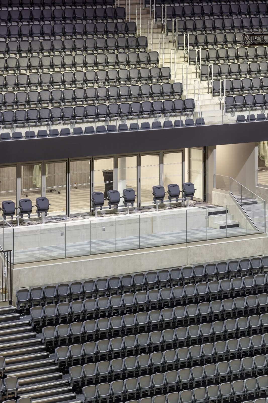 BIM建筑|透明‘外衣’，CO’Met 体育中心 / CMA+FMS+ Populus