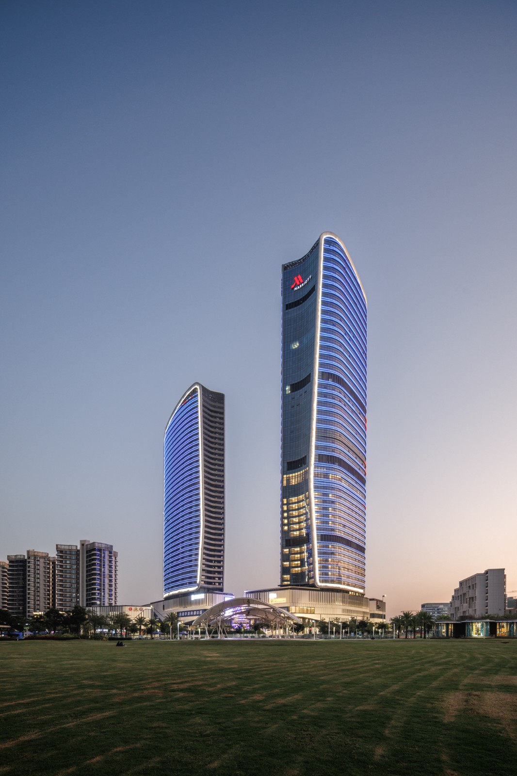 BIM建筑|金湾华发国际商务中心 / 10 Design