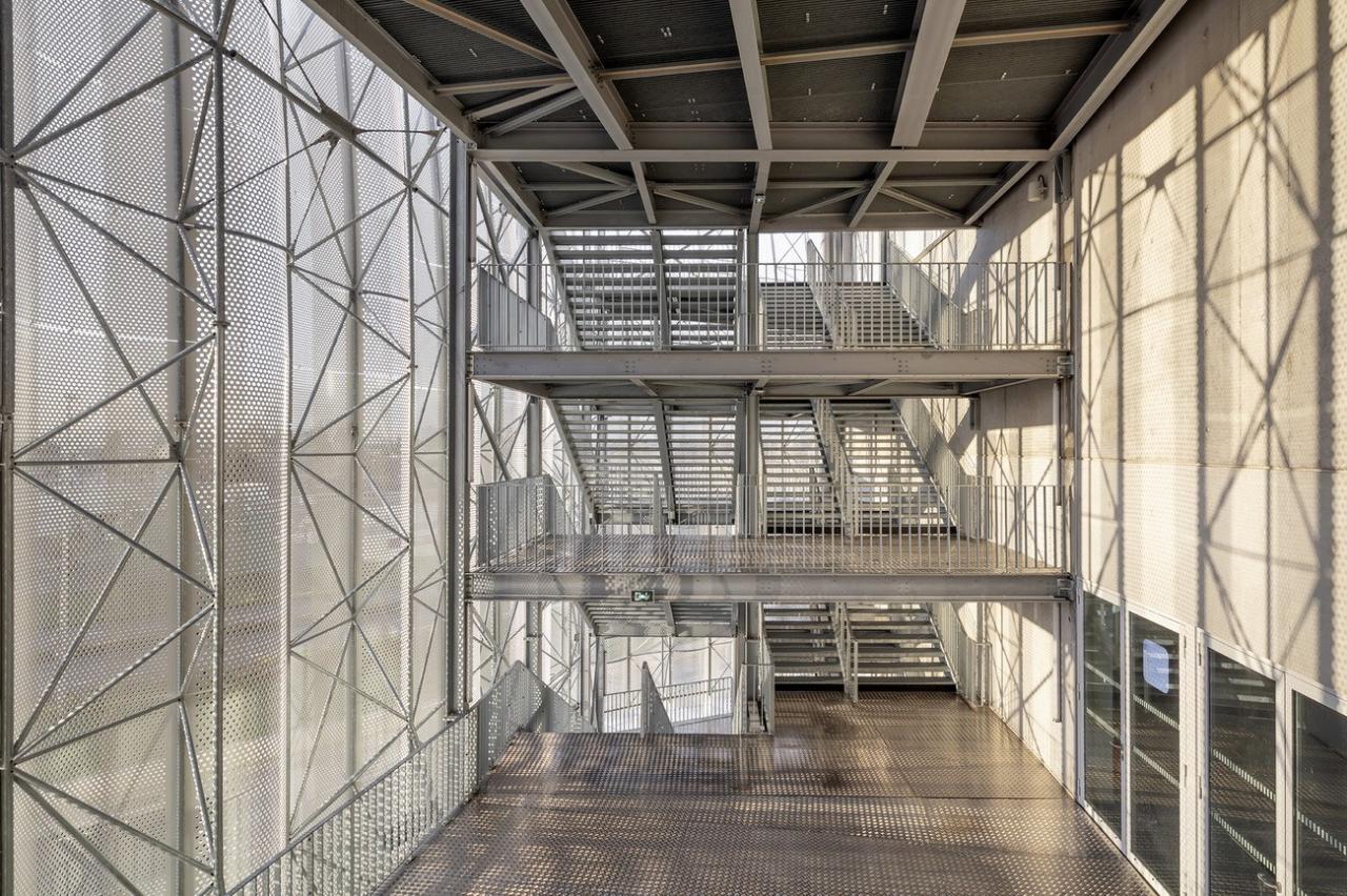 BIM建筑|透明‘外衣’，CO’Met 体育中心 / CMA+FMS+ Populus