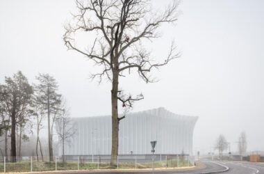 BIM建筑|透明‘外衣’，CO’Met 体育中心 / CMA+FMS+ Populus-BIM建筑网