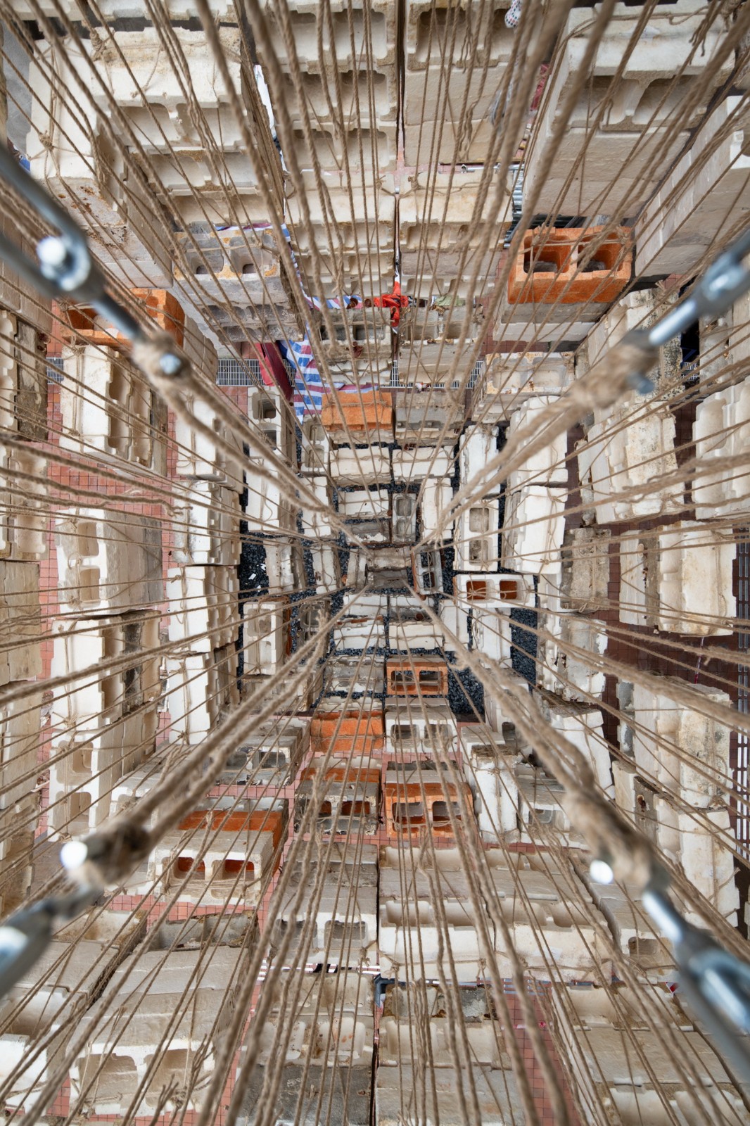 BIM建筑|反方向的构筑：蘑菇砖金字塔 / 陆轶辰 , Link-Arc建筑事务所