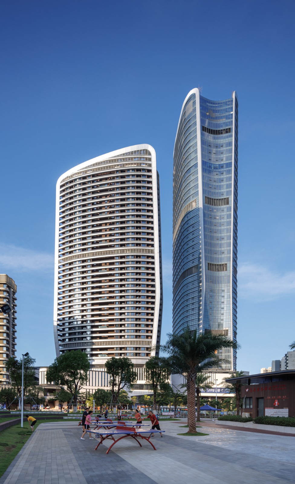 BIM建筑|金湾华发国际商务中心 / 10 Design