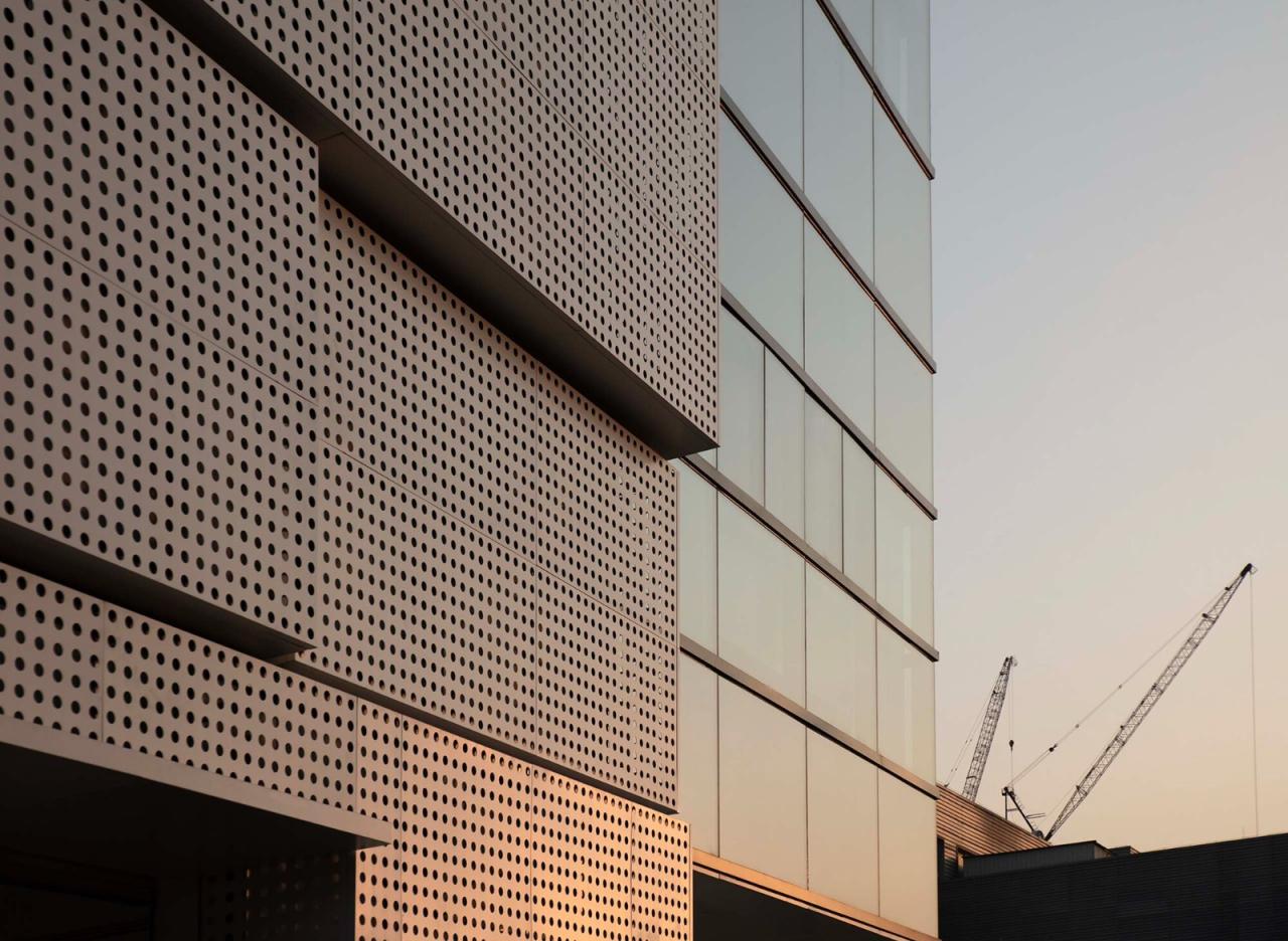 BIM建筑|BMW宝马前海客户体验中心 / 朱海博建筑设计事务所