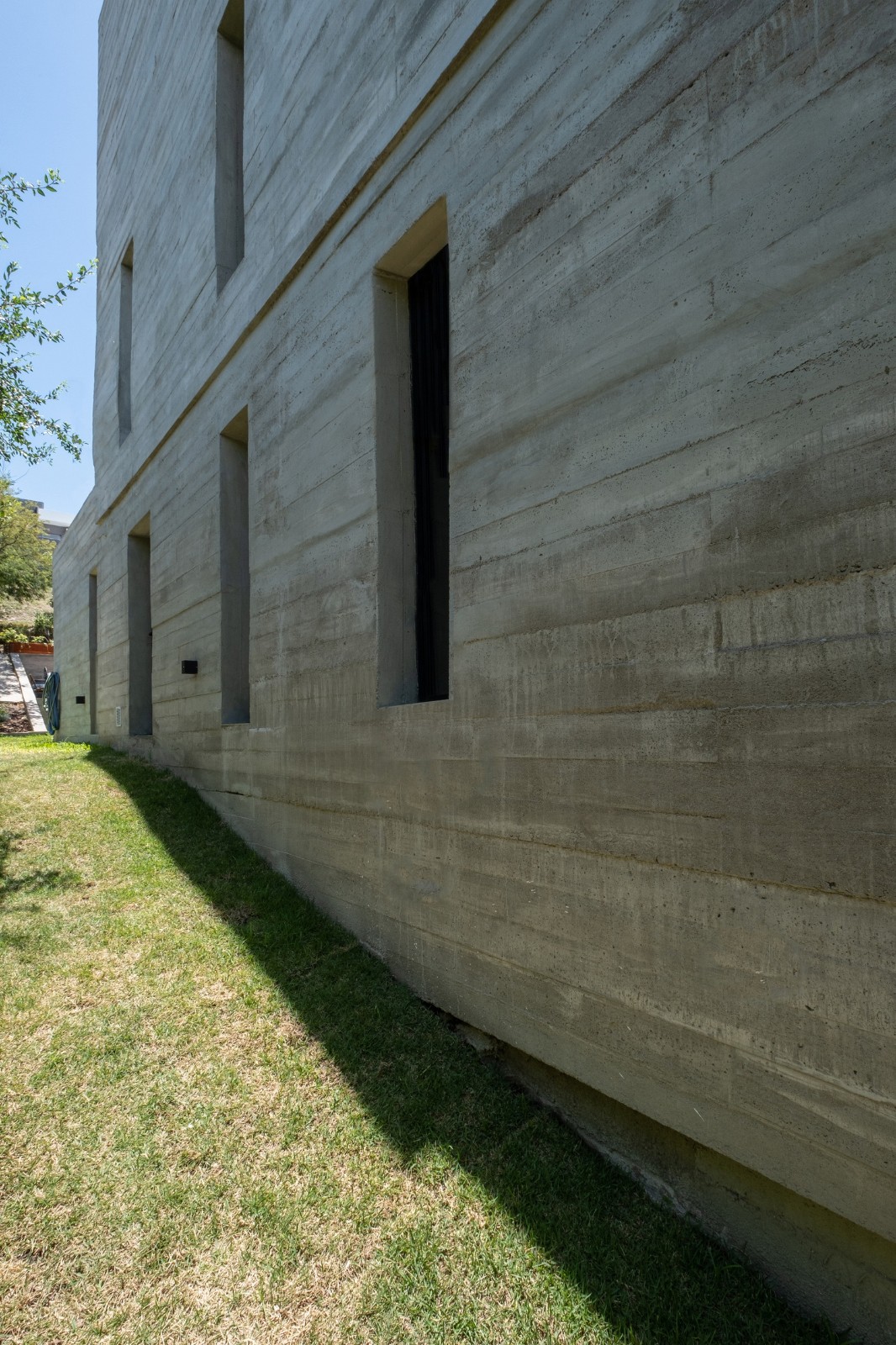 BIM建筑|竞技场中的房子 / Pablo Senmartin