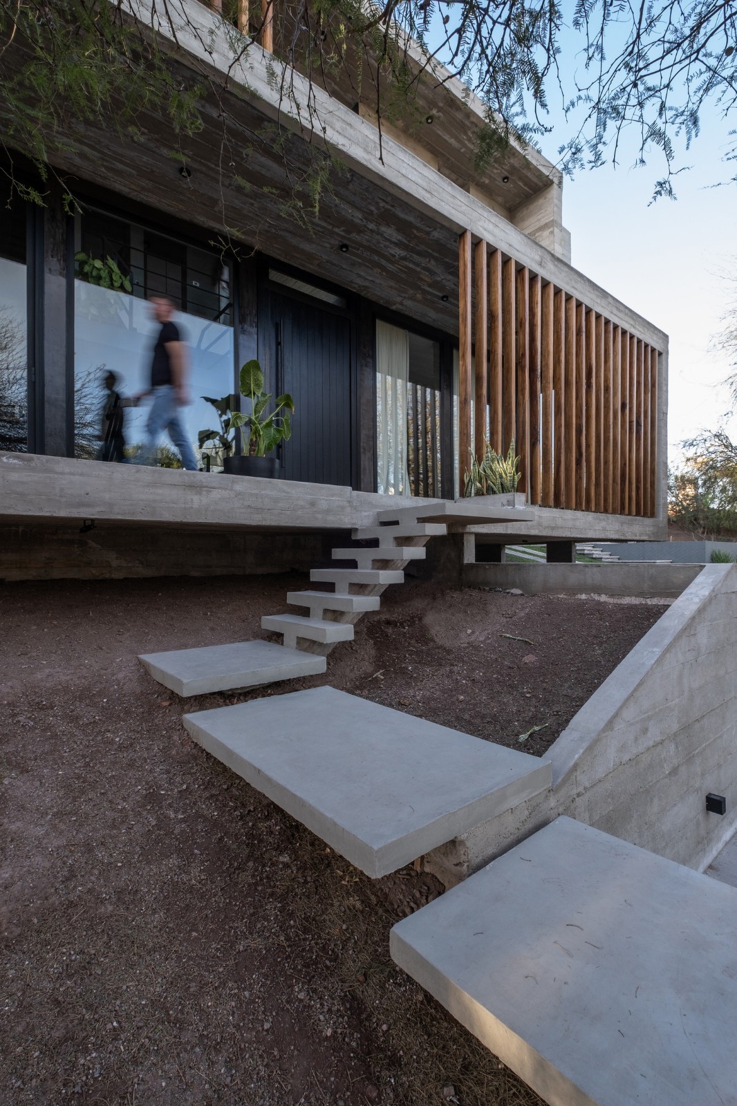 BIM建筑|竞技场中的房子 / Pablo Senmartin