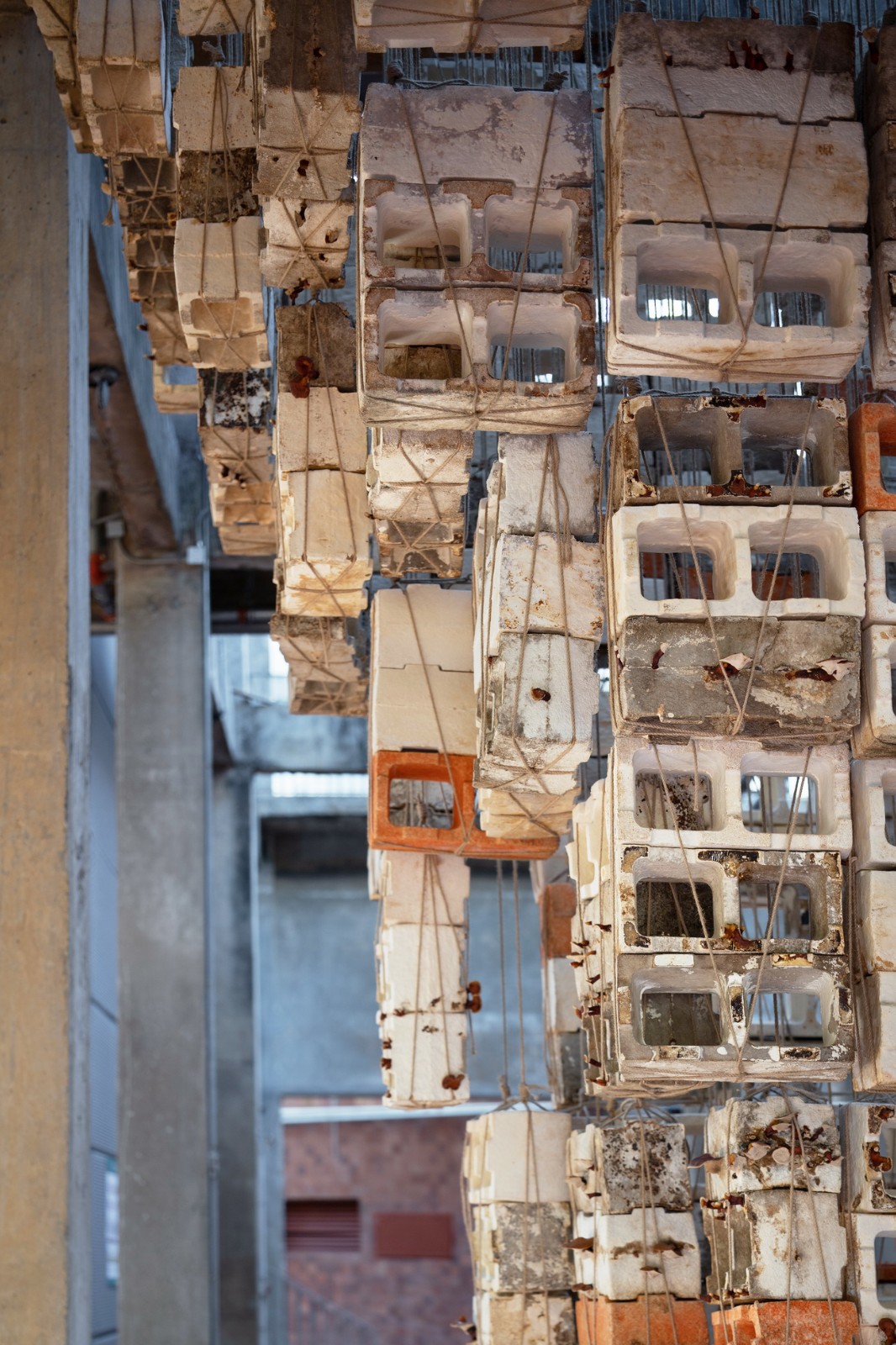 BIM建筑|反方向的构筑：蘑菇砖金字塔 / 陆轶辰 , Link-Arc建筑事务所