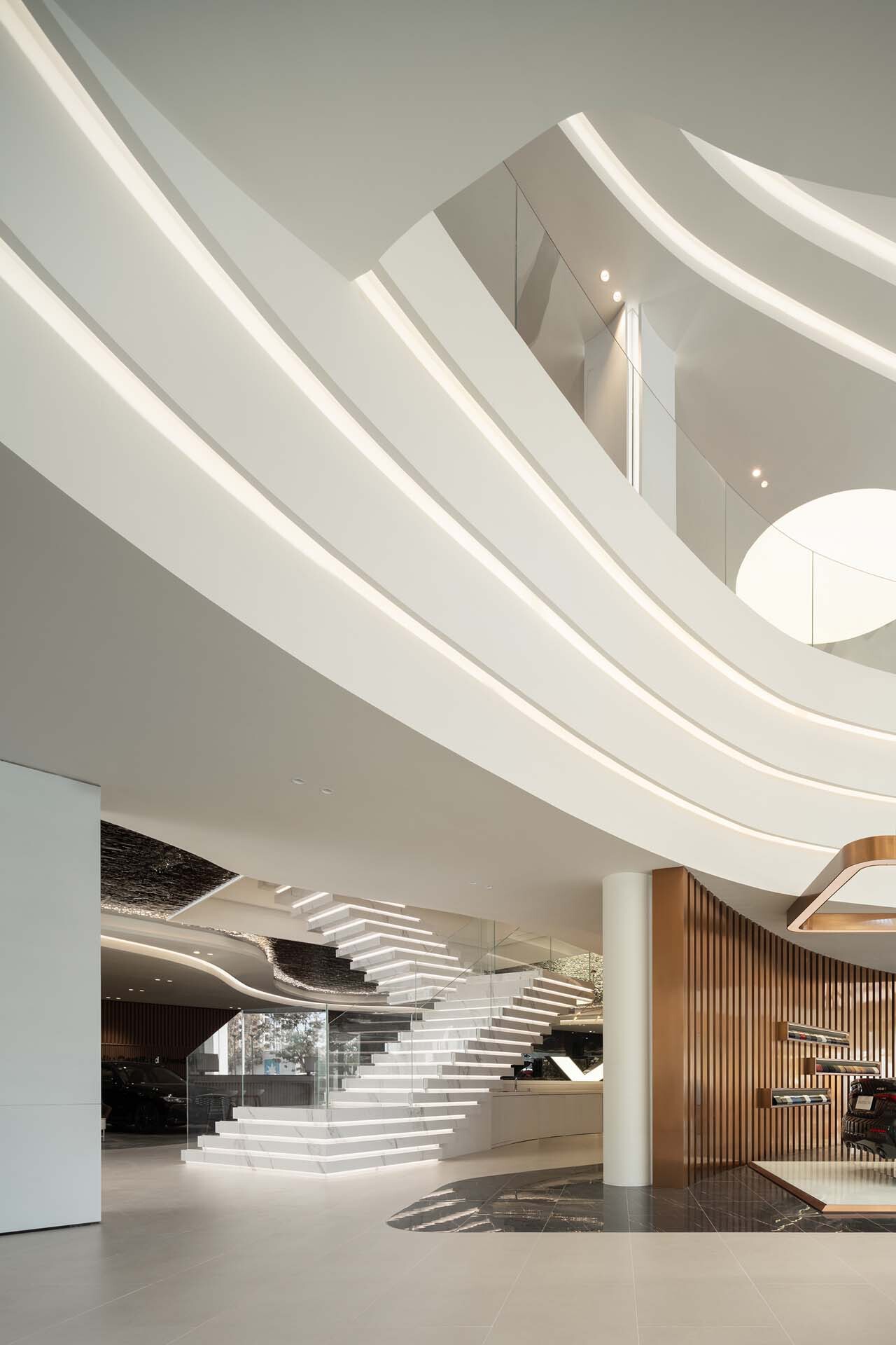 BIM建筑|BMW宝马前海客户体验中心 / 朱海博建筑设计事务所