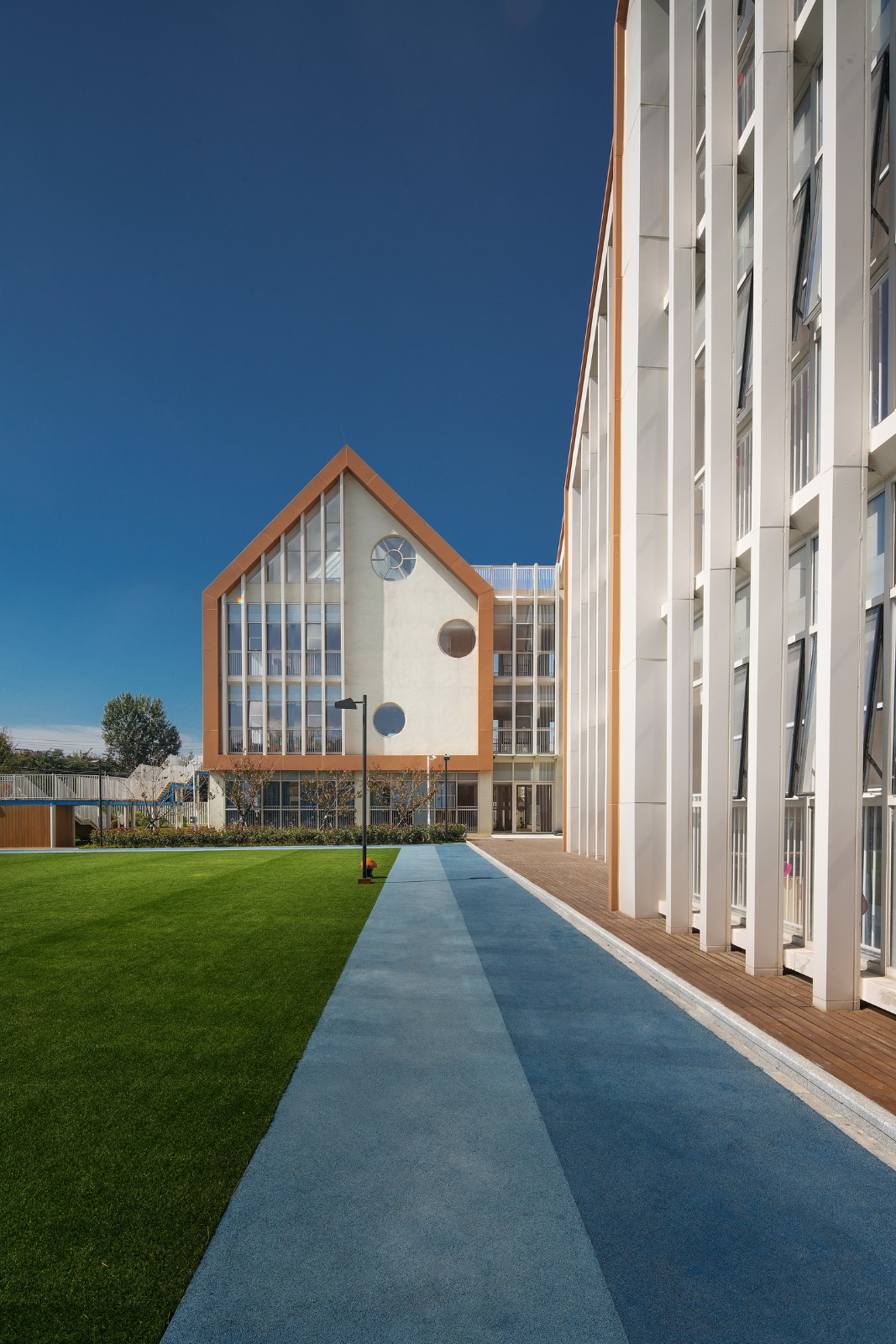 BIM建筑|山外富士无限幼儿园 / 迪卡建筑设计中心