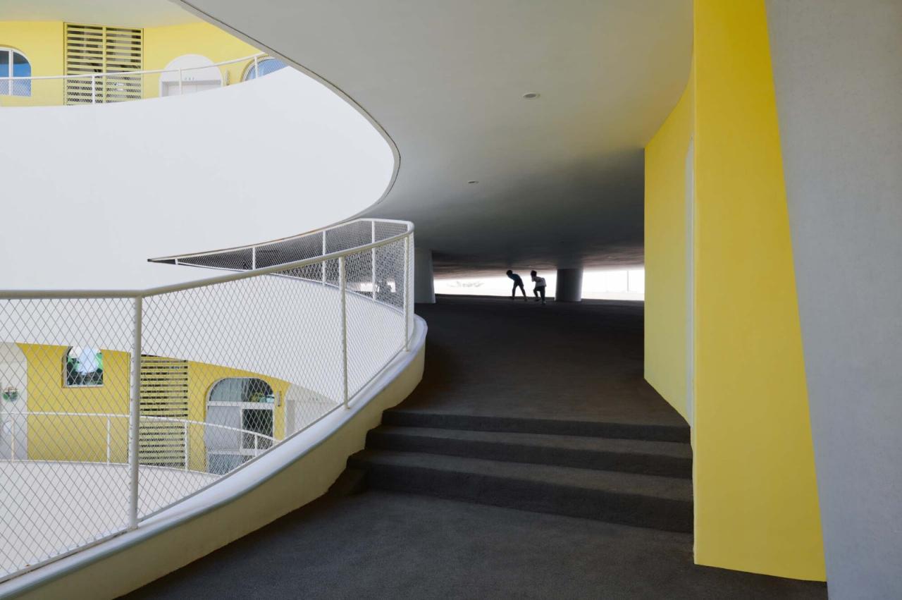 BIM建筑|海口江东寰岛实验学校 / 迹·建筑事务所