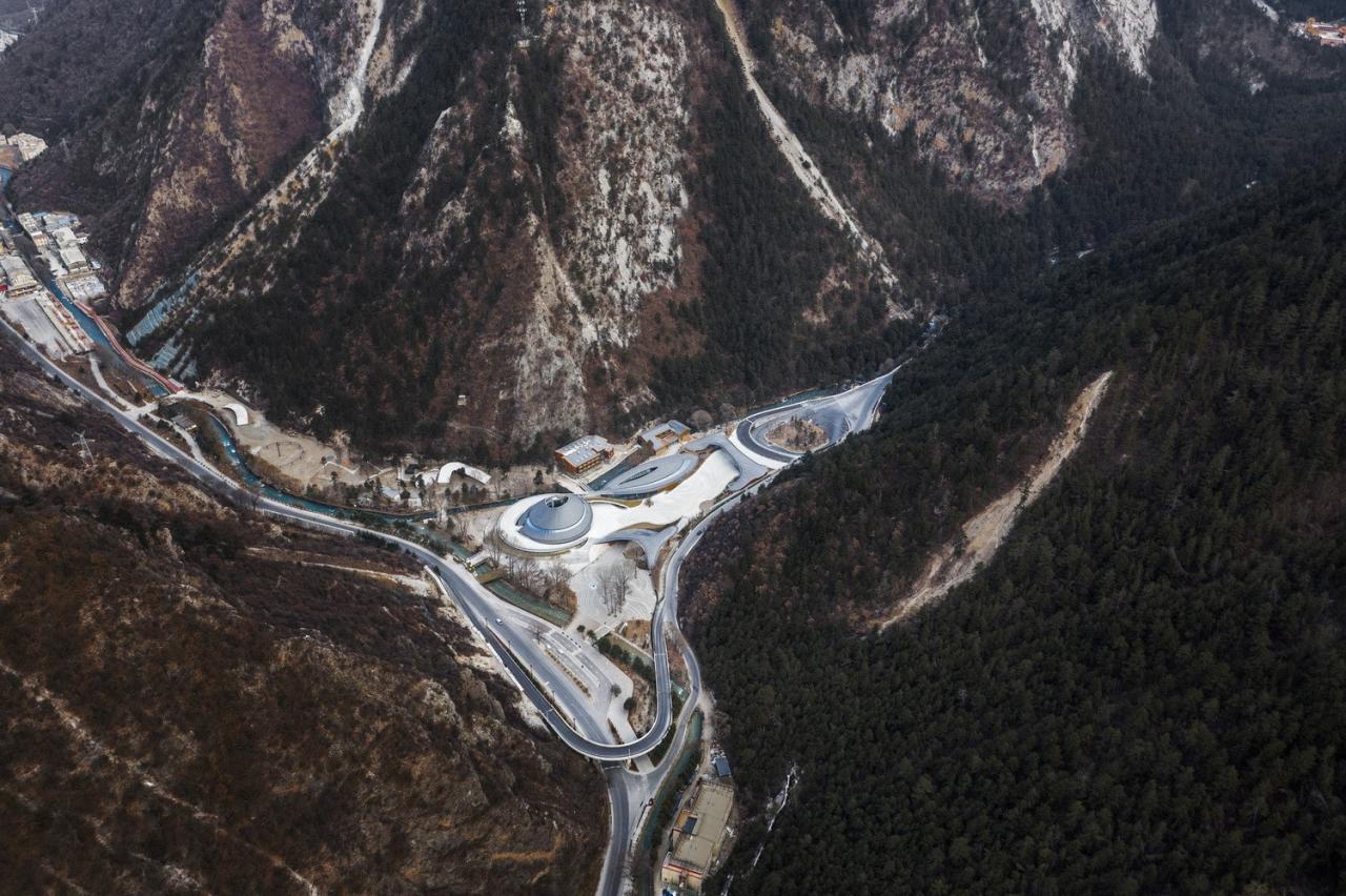 BIM建筑|九寨沟景区沟口立体式游客服务中心 / 清华大学建筑设计研究院