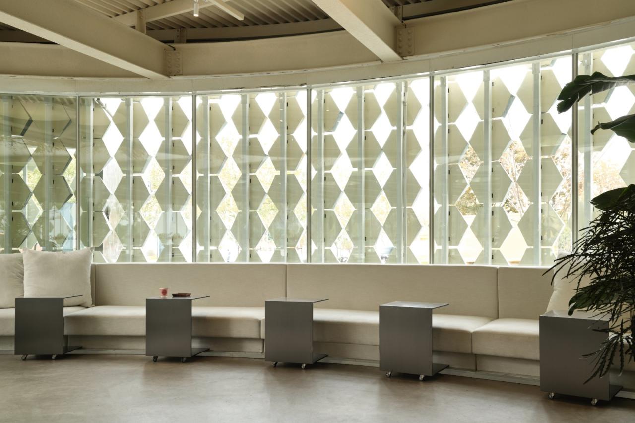 BIM建筑|青枫树下的LOAM瓷屋咖啡 / 八荒设计