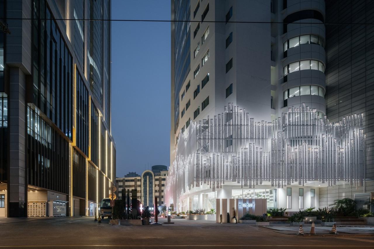 BIM建筑|钢雨：德必上海书城WE改造设计 / Wutopia Lab