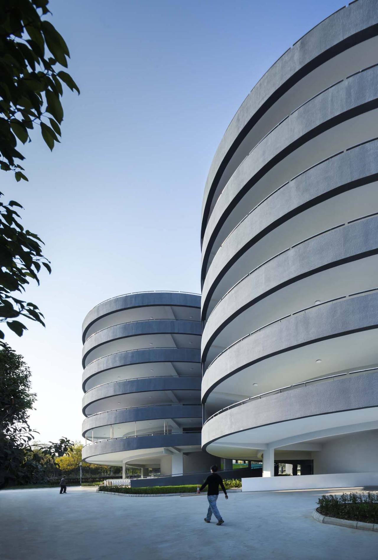 BIM建筑|三区博世汽车部件项目S215停车楼（一期 ）/ 中衡设计集团