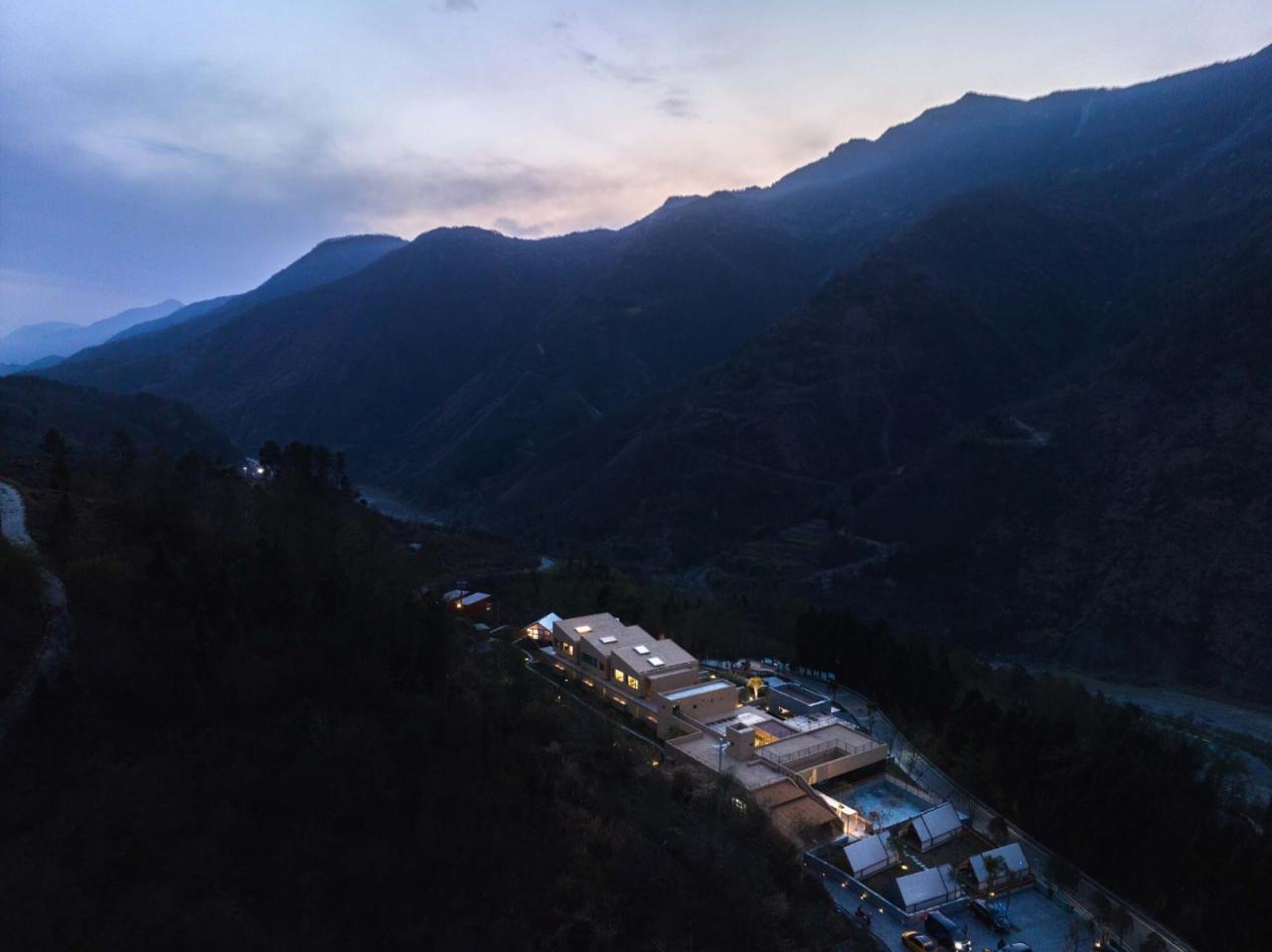 BIM建筑|梅宿之言 / 小隐建筑事务所