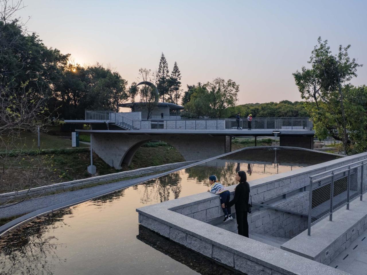 BIM建筑|深圳市南山区环西丽湖绿道（一期）二级驿站及周边景观设计 / 原作设计工作室