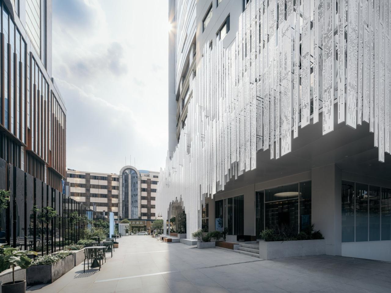 BIM建筑|钢雨：德必上海书城WE改造设计 / Wutopia Lab