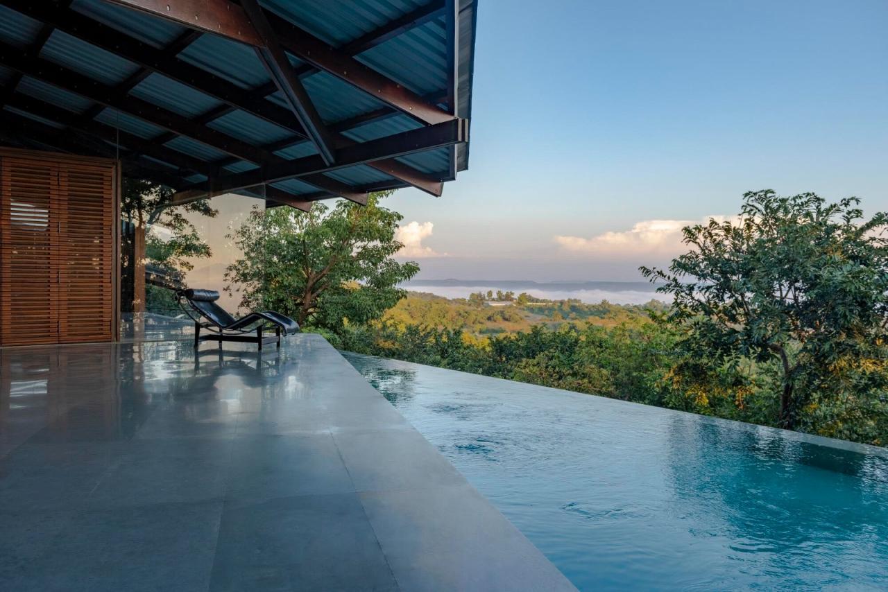 BIM建筑|侧廊之屋 / Malik Architecture