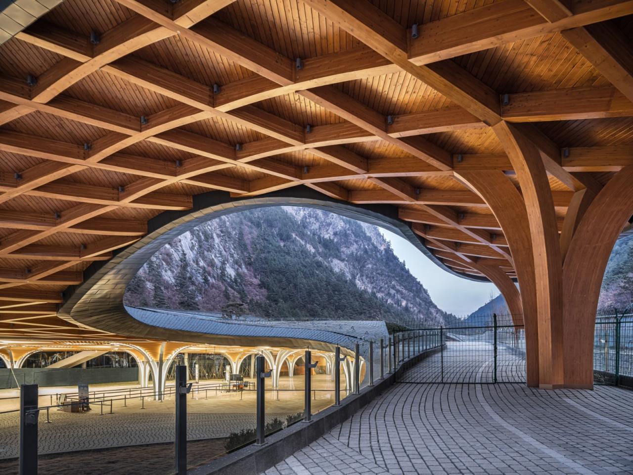 BIM建筑|九寨沟景区沟口立体式游客服务中心 / 清华大学建筑设计研究院