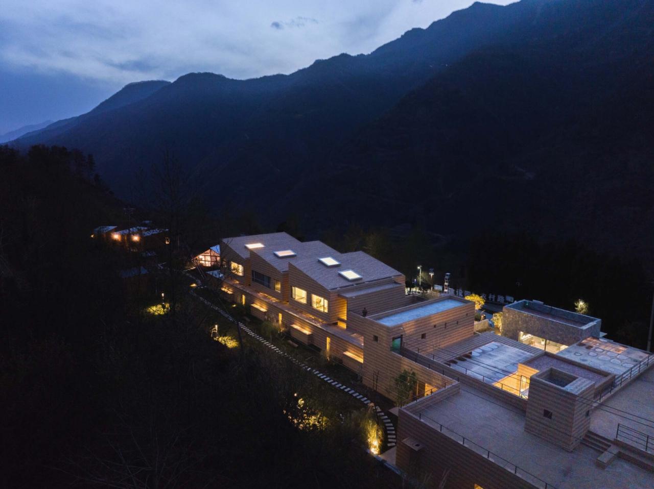 BIM建筑|梅宿之言 / 小隐建筑事务所