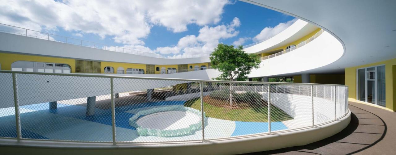 BIM建筑|海口江东寰岛实验学校 / 迹·建筑事务所