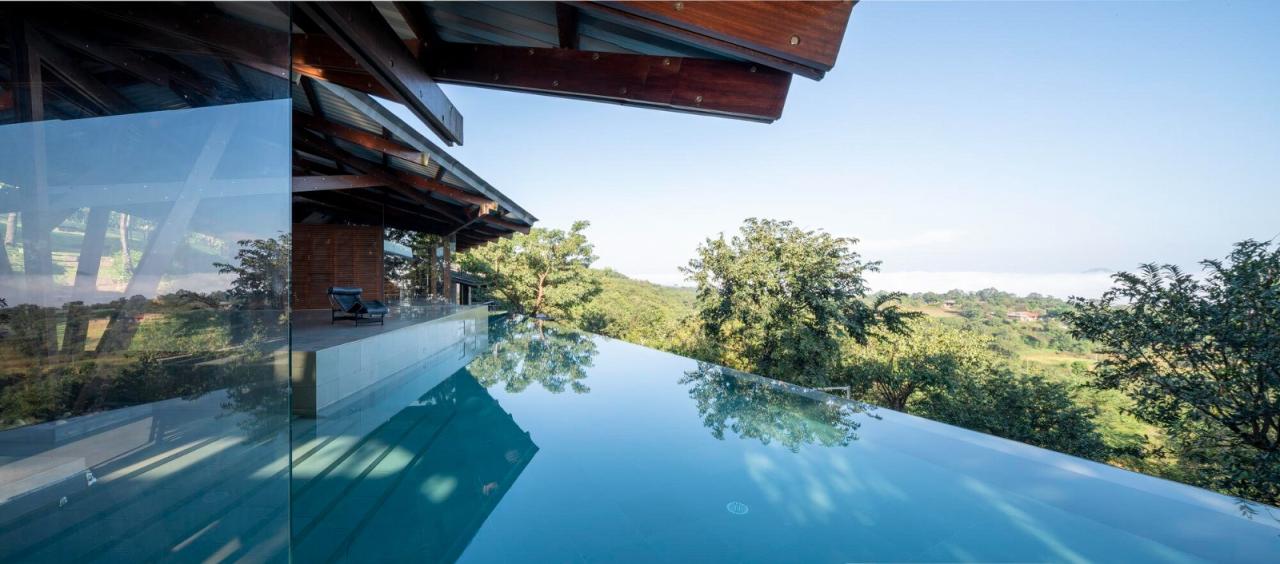 BIM建筑|侧廊之屋 / Malik Architecture