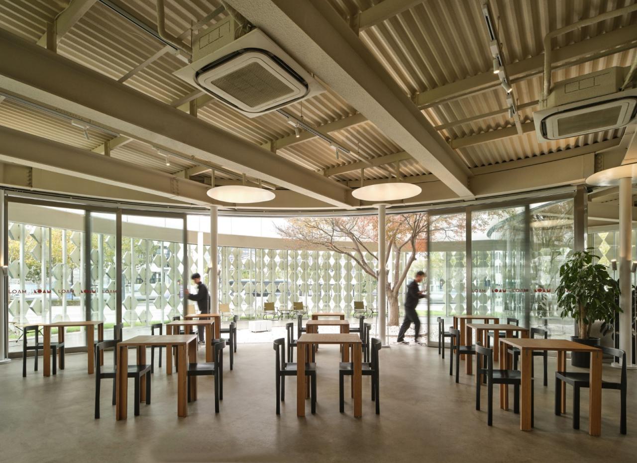 BIM建筑|青枫树下的LOAM瓷屋咖啡 / 八荒设计