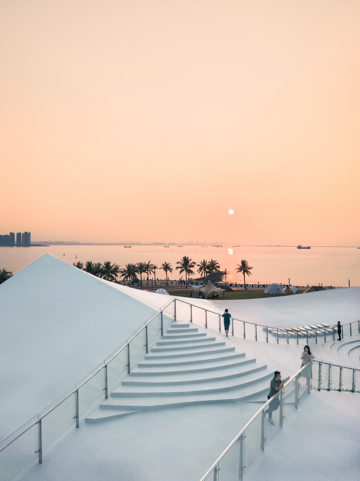 BIM建筑|天空之山，海口湾6号海滨驿站 / 藤本壮介建筑事务所