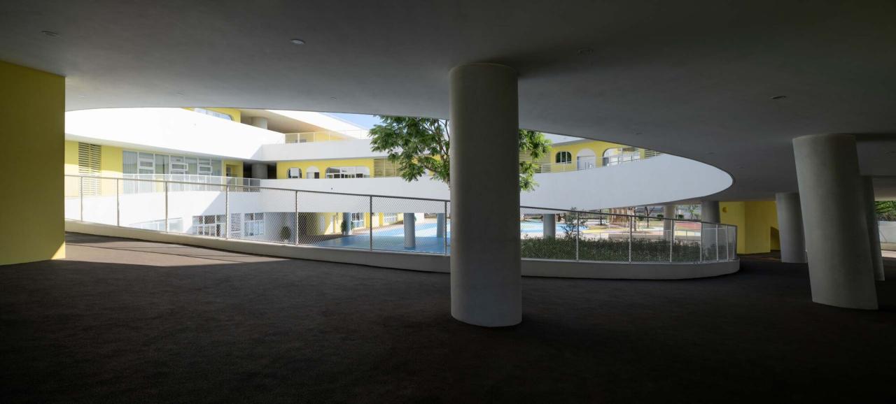 BIM建筑|海口江东寰岛实验学校 / 迹·建筑事务所