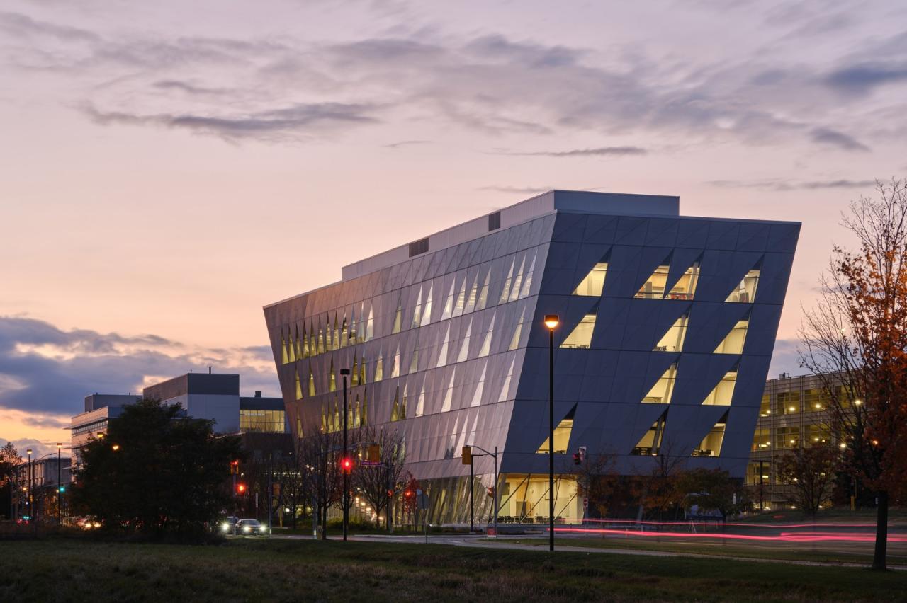 BIM建筑|约克大学继续教育学院 / Perkins&Will