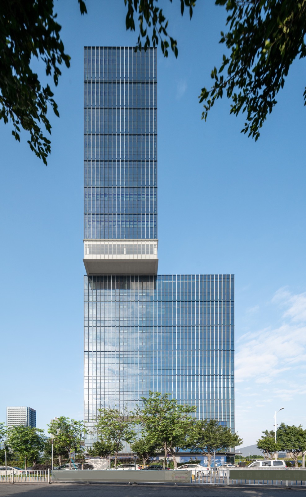 BIM建筑|广州南站发现广场：让建筑成为城市景观 / XAA建筑事务所