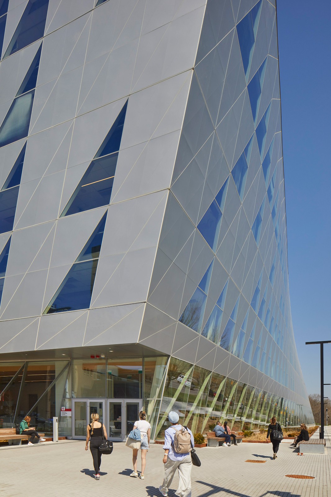 BIM建筑|约克大学继续教育学院 / Perkins&Will