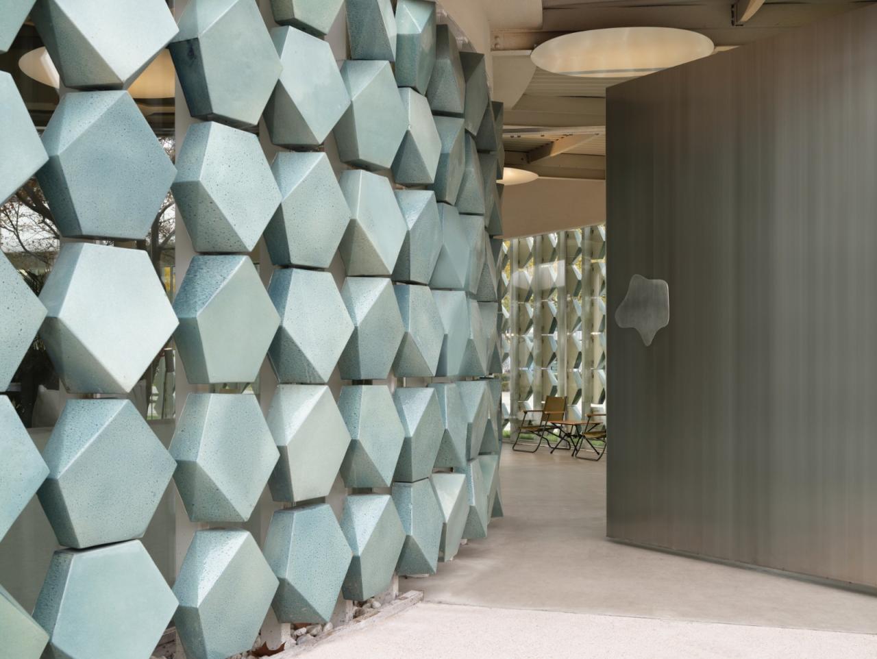 BIM建筑|青枫树下的LOAM瓷屋咖啡 / 八荒设计