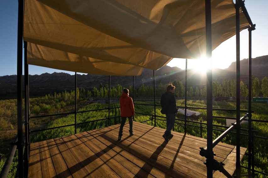 BIM建筑|伊朗田野出现生态度假屋