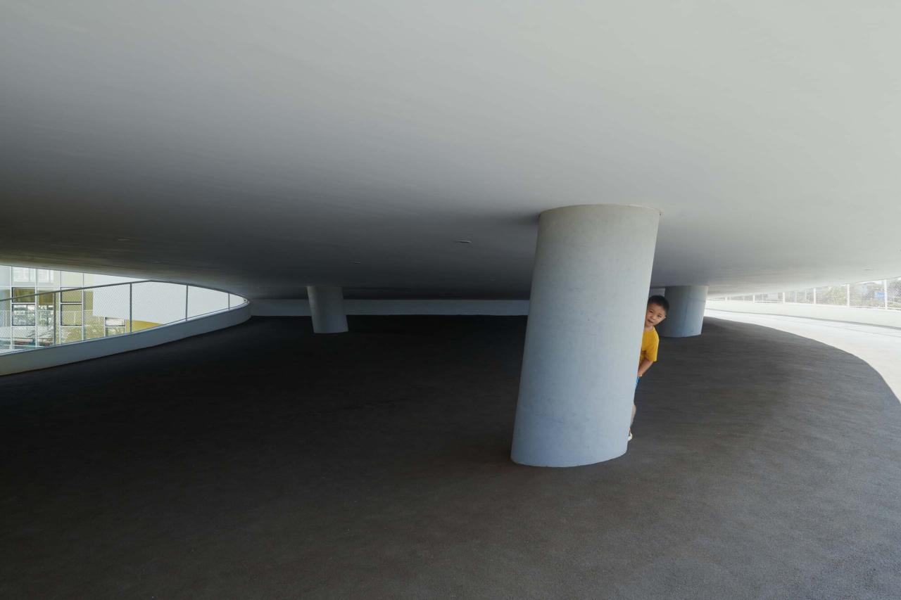 BIM建筑|海口江东寰岛实验学校 / 迹·建筑事务所