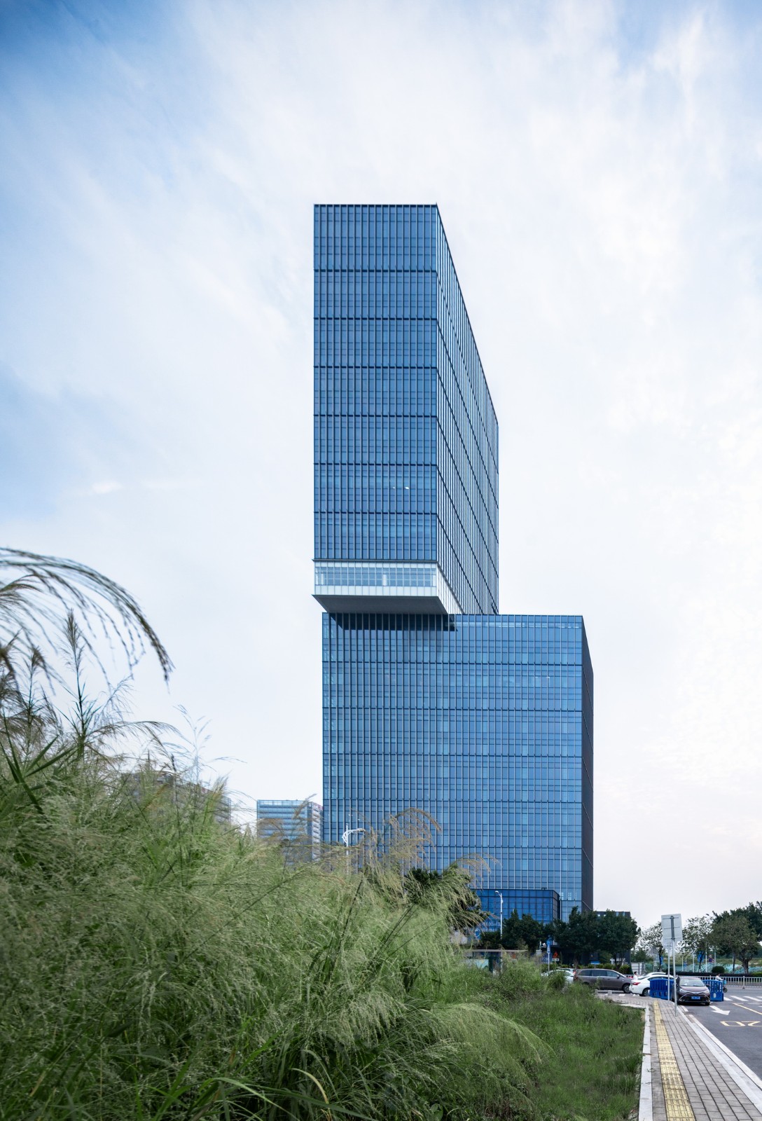 BIM建筑|广州南站发现广场：让建筑成为城市景观 / XAA建筑事务所