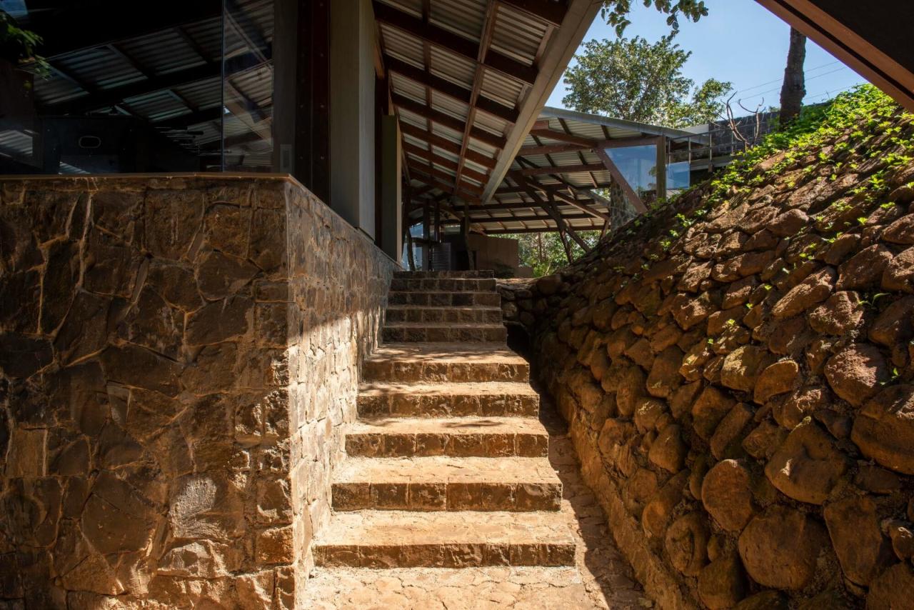 BIM建筑|侧廊之屋 / Malik Architecture