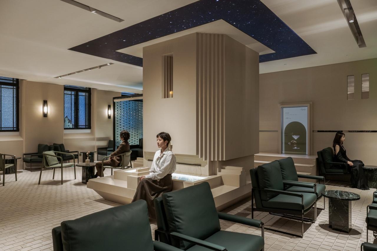 BIM建筑|Piazza in a room：Mapoly Coffee满坡栗咖啡(历史博物馆店) / Wutopia Lab