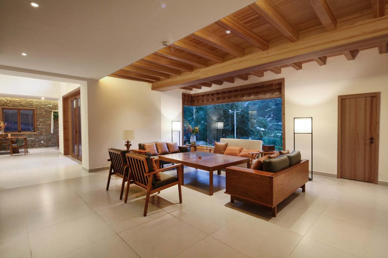 BIM建筑|雪山下的碉房-西藏嘎玛溪卡民宿 / hyperSity Architects